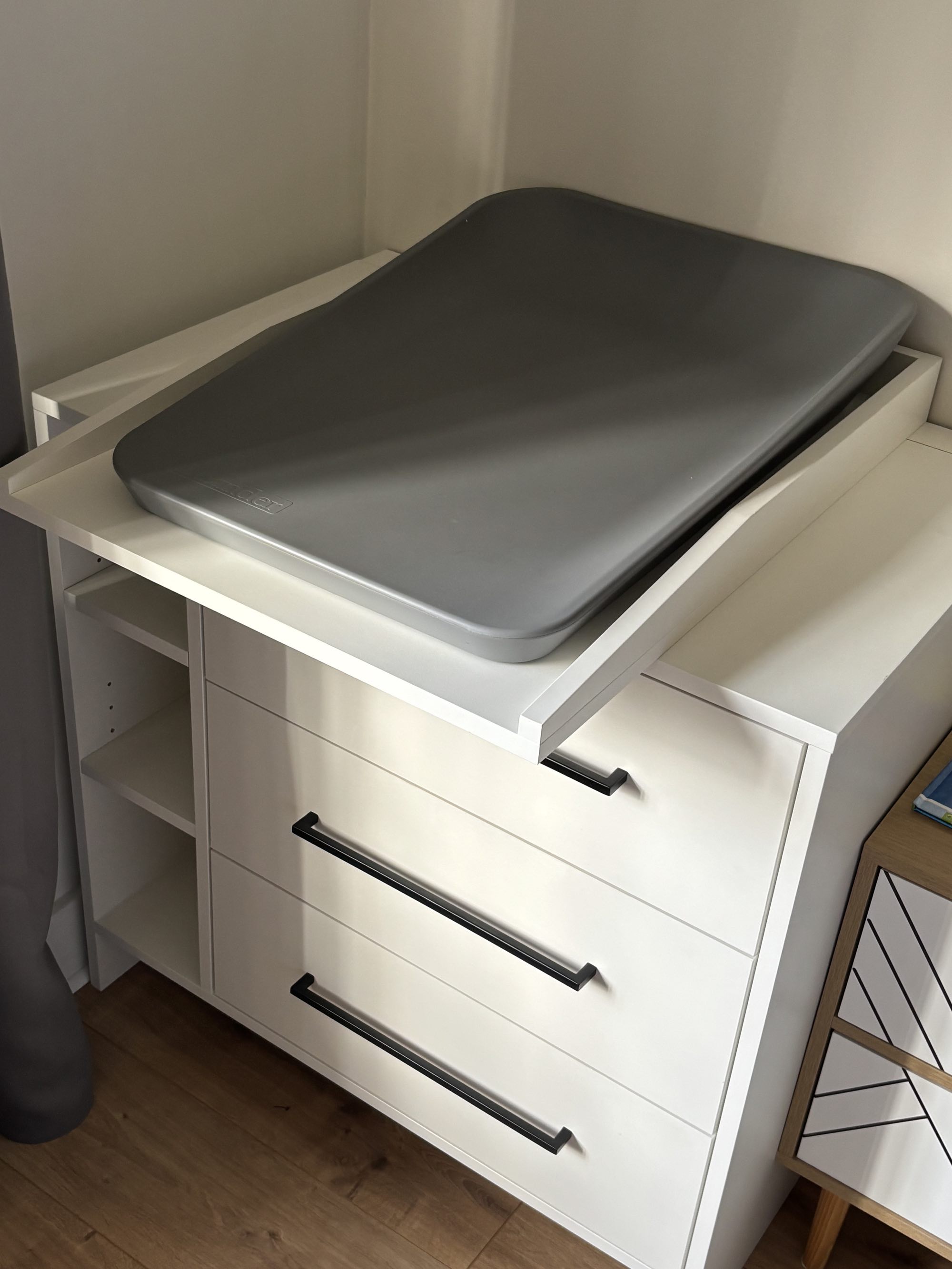 Commode met verschoningsblad